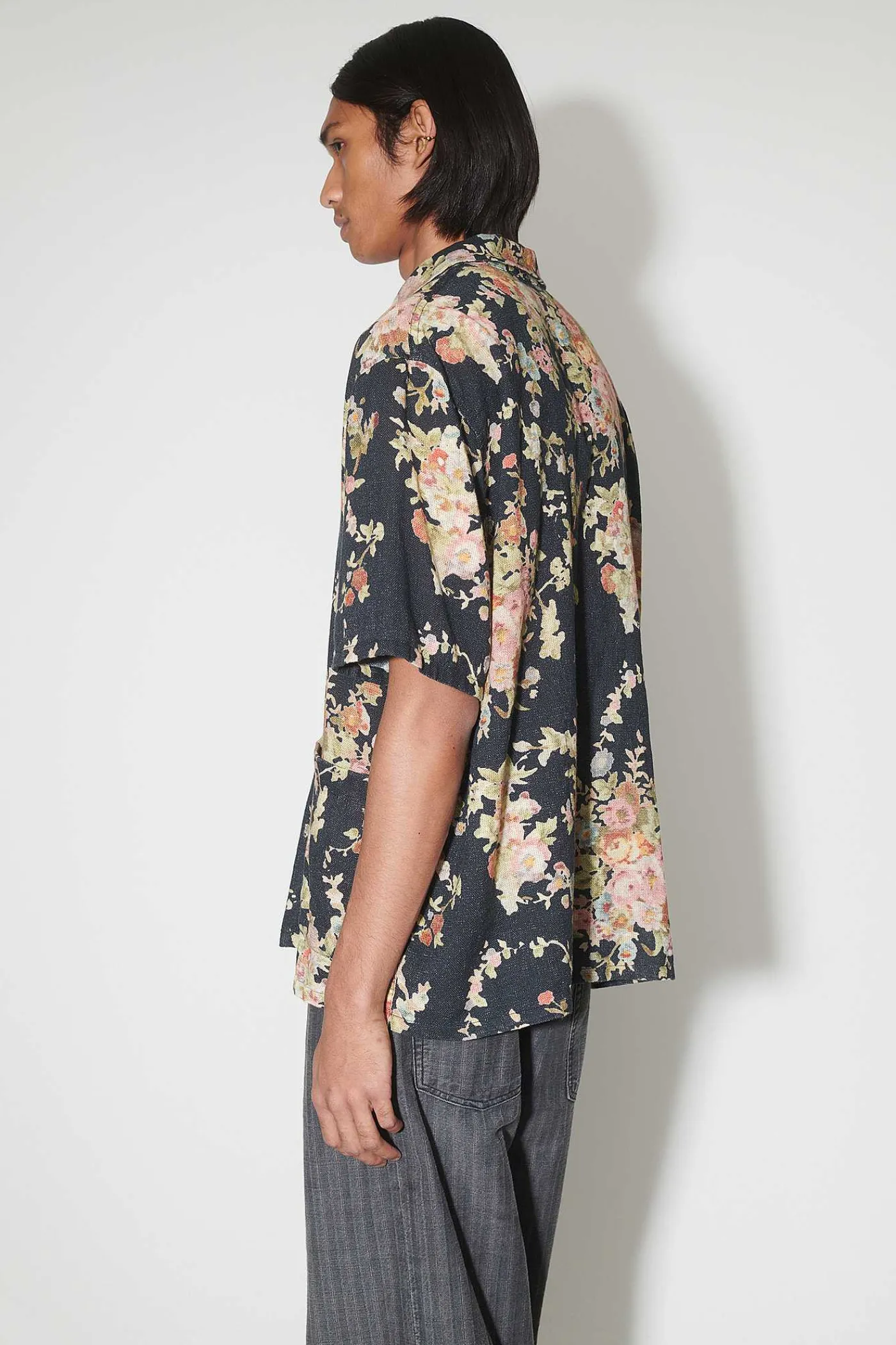 Skjorttyg|Our Legacy Aldre Skjorta Kortarmad Svart Blommig Tapestry Print
