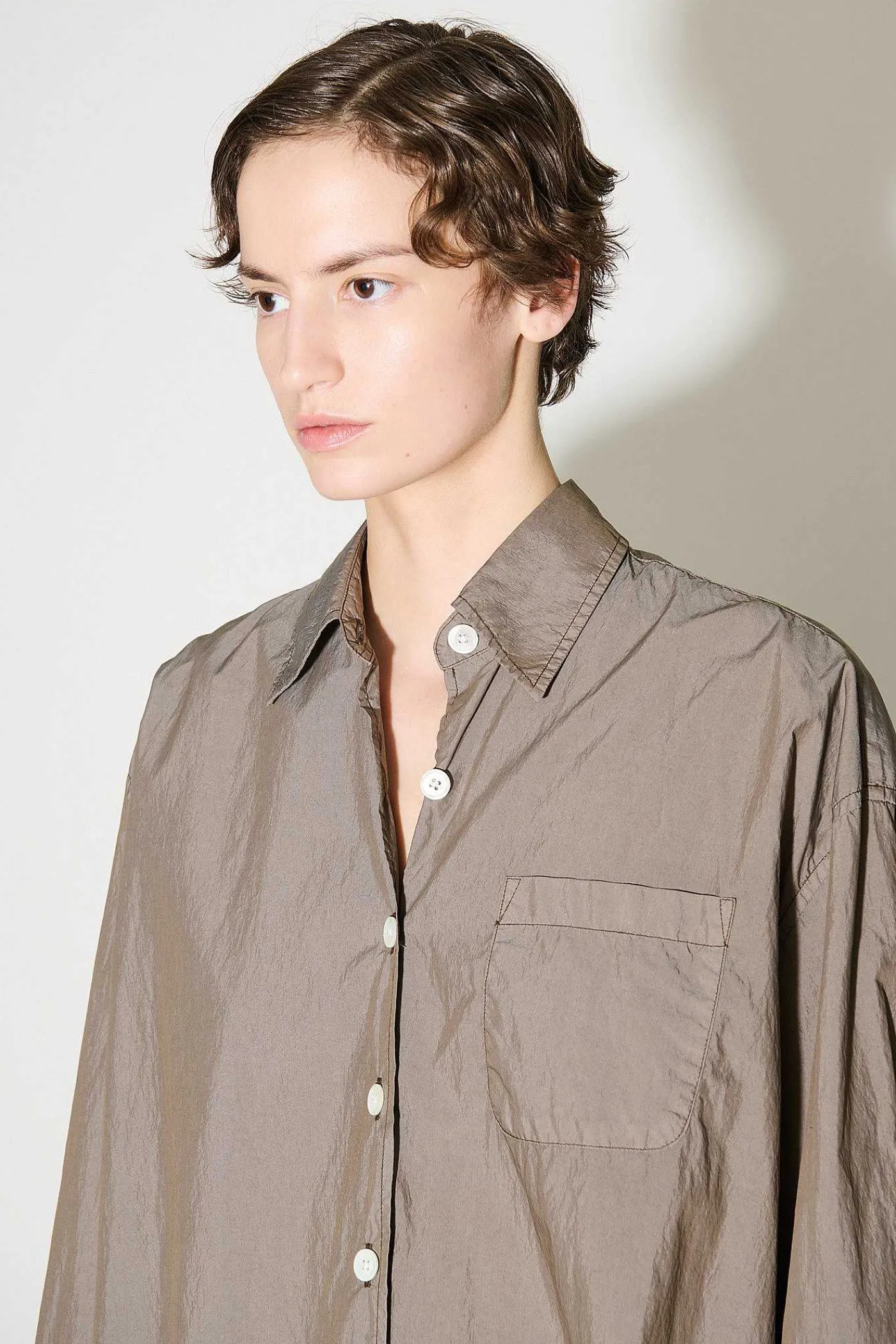 Skjorttyg|Our Legacy Lant Skjorta Stone Khaki Fallskarm Poplin