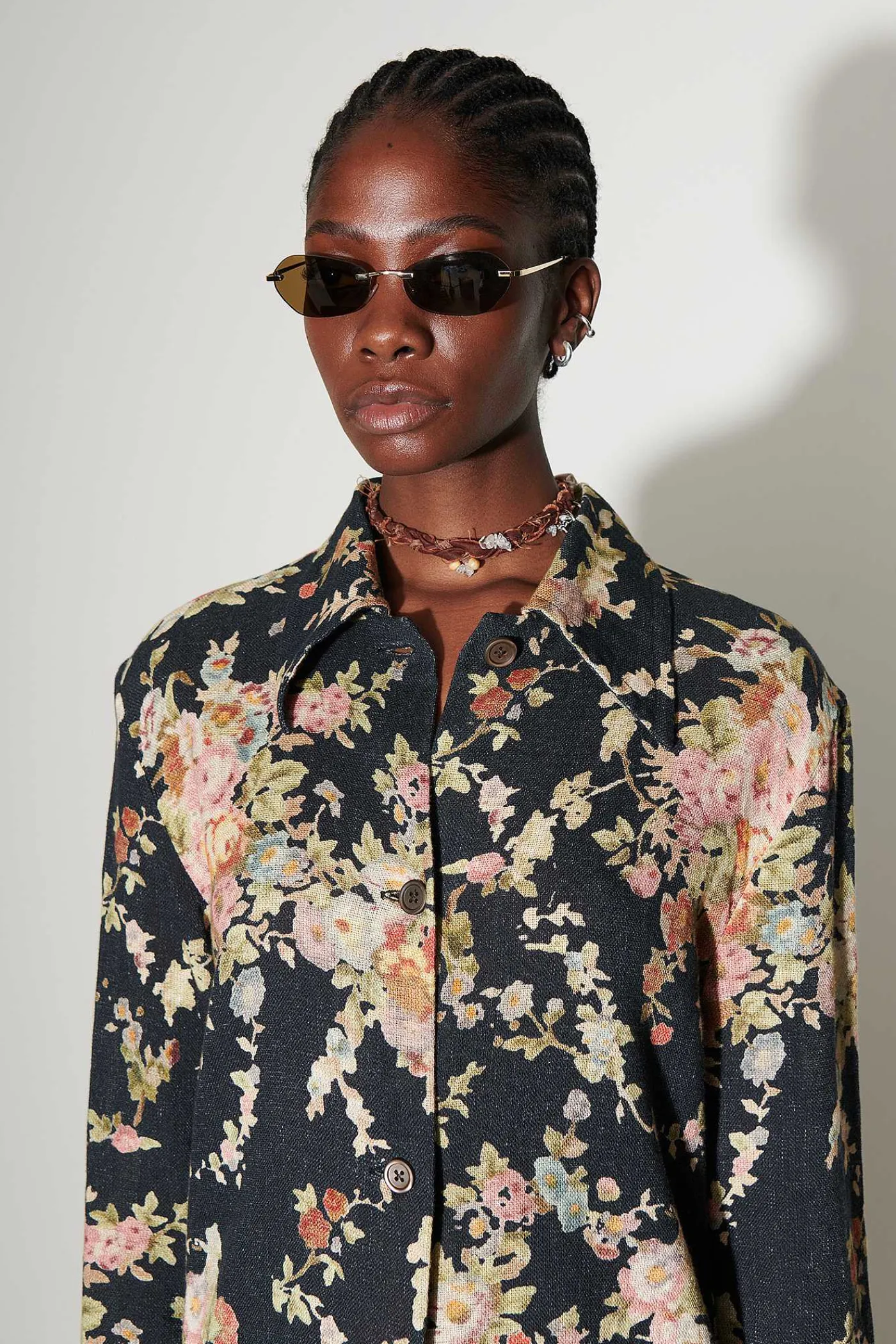 Skjorttyg|Our Legacy Sanctuary Shirt Svart Blommig Gobelangtryck