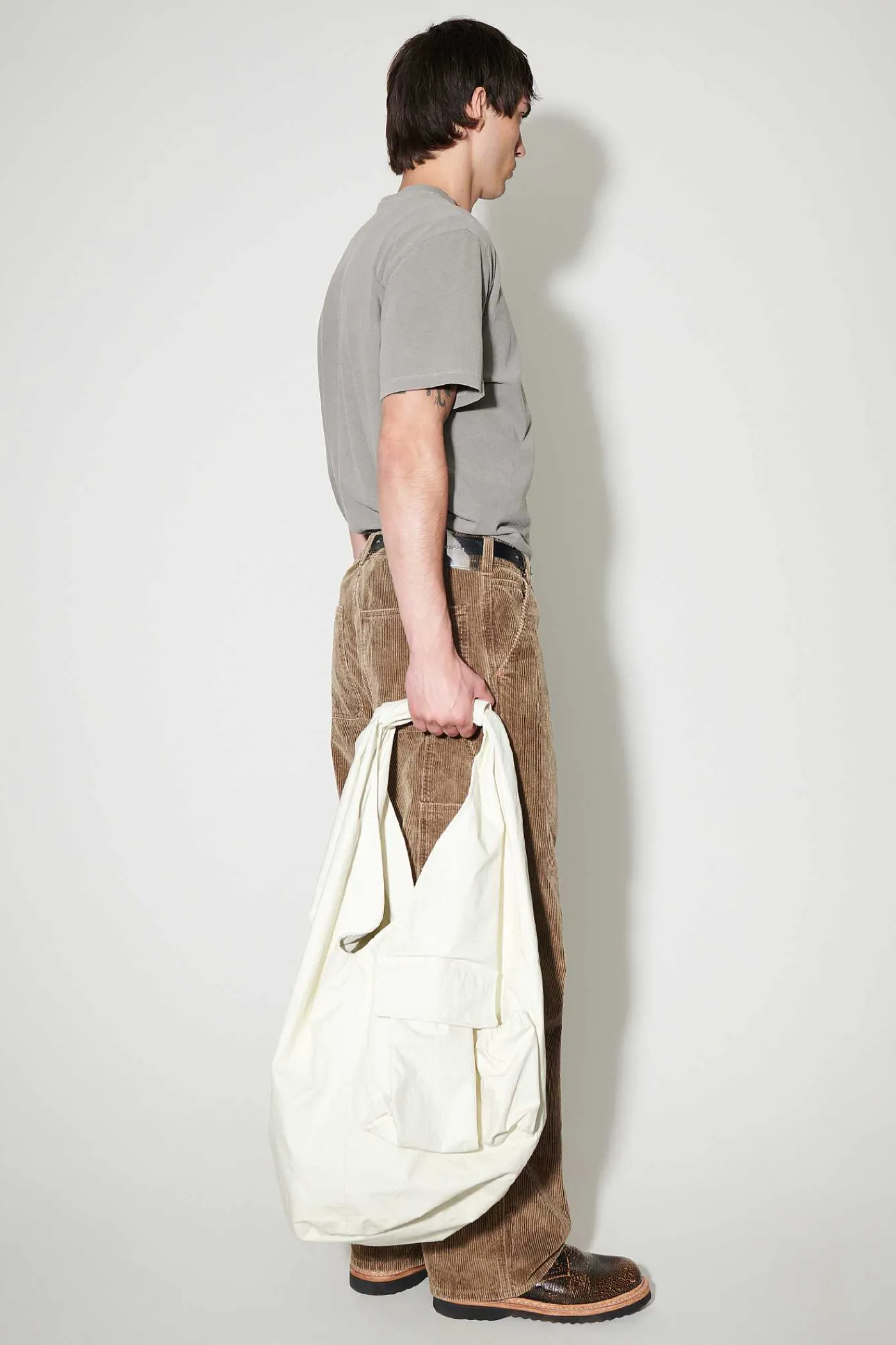 Pasar|Our Legacy Tech Drip Bag Betongfoliebondad Nylon