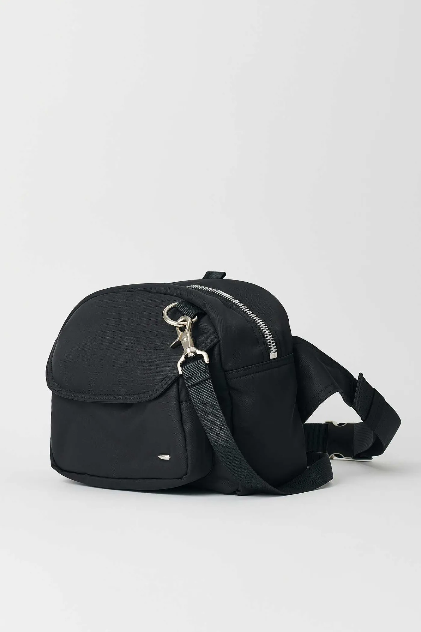 Pasar|Our Legacy Volta Frontpack Cayce Svart